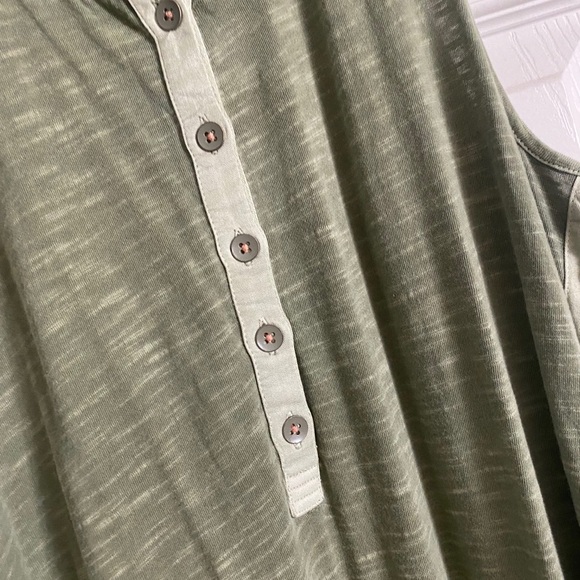 NWT olive tank MAXI from ANTHROPOLOGIE- cute deets - Picture 7 of 13